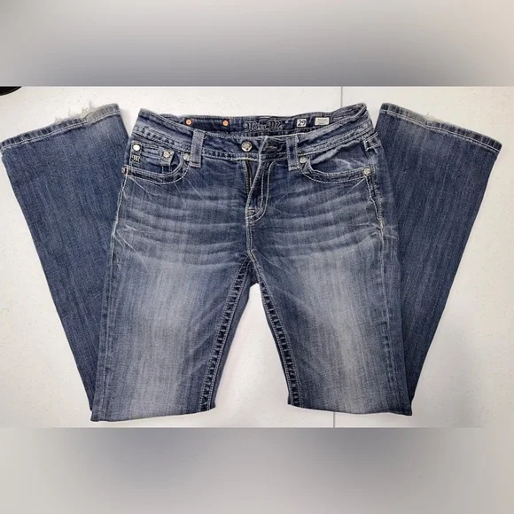 Miss Me Jeans Women's Size 29 Dark blue distressed whiskered regular/boot cut - Picture 3 of 8